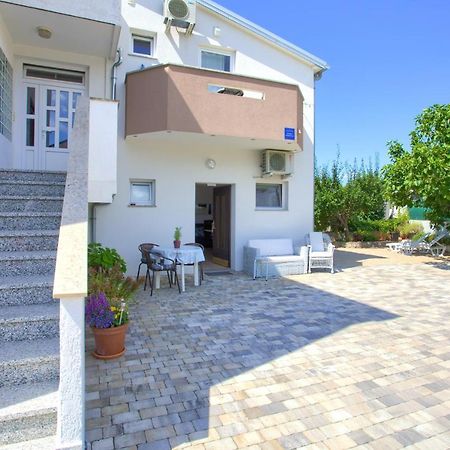 Apartment Nena Krk Town Exterior photo
